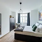 Elbau Uni Und Klinik Nah Apartman