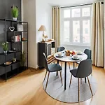 Elbau Uni Und Klinik Nah Apartman