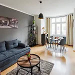 Elbau Uni Und Klinik Nah Apartman