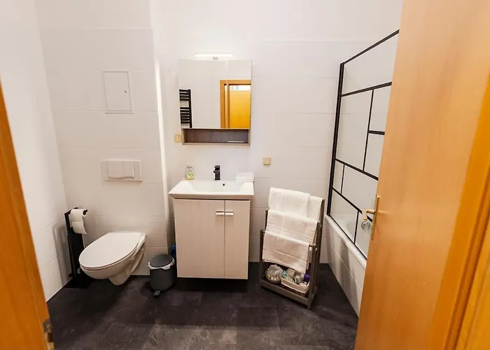 Elbau Uni Und Klinik Nah *